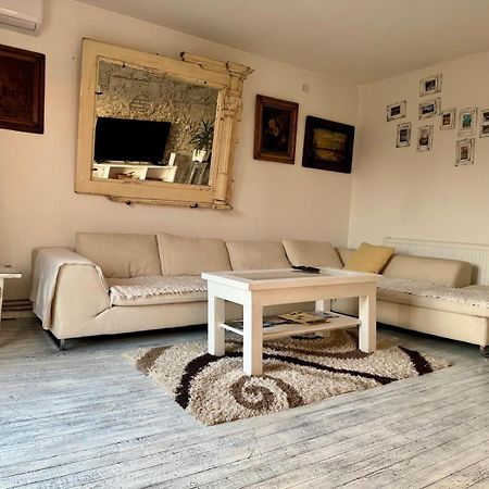 Mala Oaza Apartment Cacak Luaran gambar