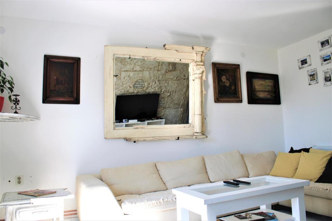Mala Oaza Apartment Cacak Luaran gambar