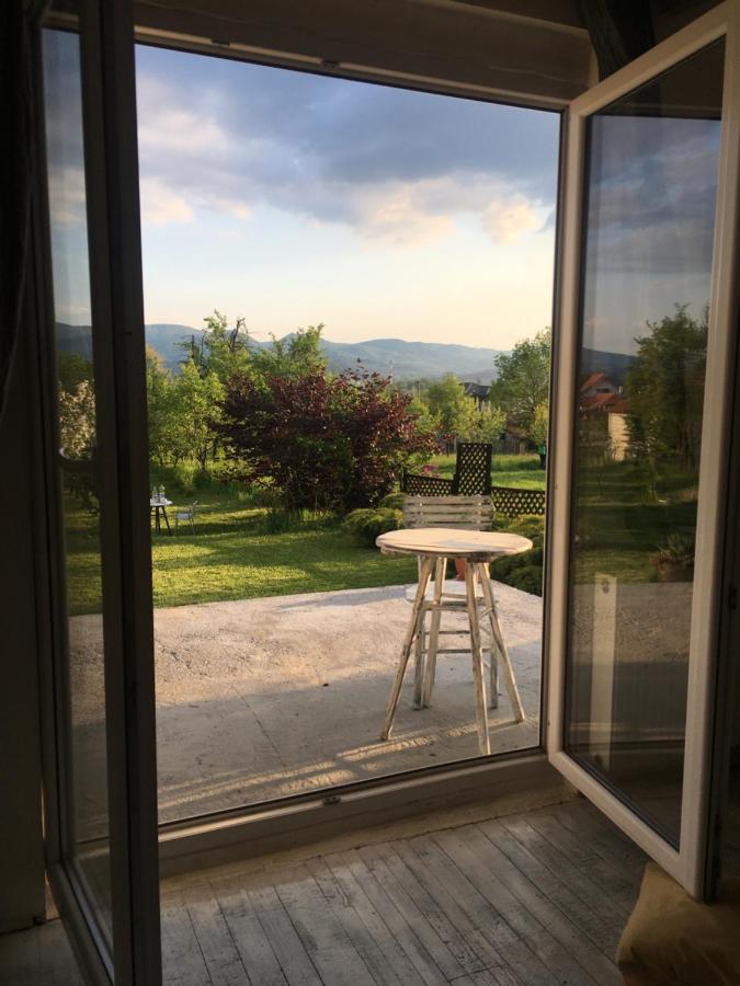 Mala Oaza Apartment Cacak Luaran gambar