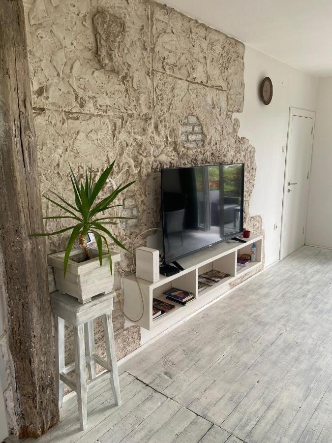 Mala Oaza Apartment Cacak Luaran gambar