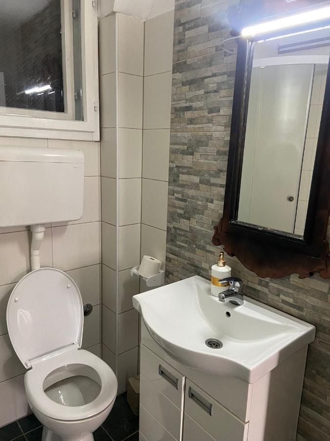 Mala Oaza Apartment Cacak Luaran gambar