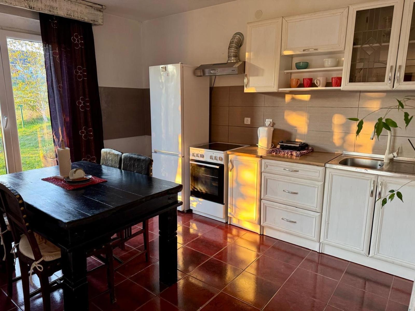 Mala Oaza Apartment Cacak Luaran gambar